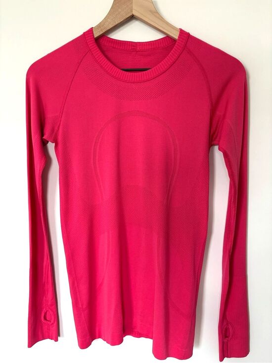 lululemon athletica Tops - Lululemon Hot Pink Long Sleeve Workout Running Top With Thumb Holes Size 6